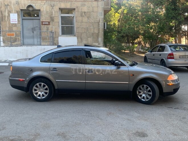 Volkswagen Passat-6