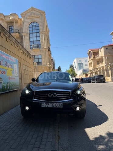 Infiniti FX35-1