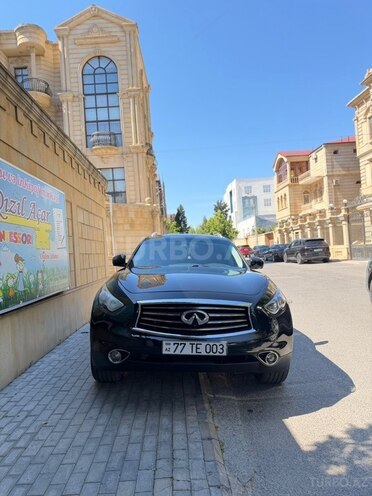 Infiniti FX35-7