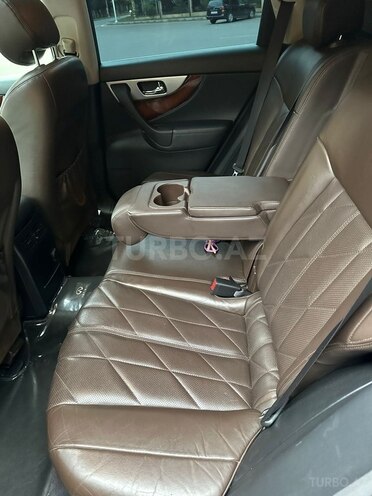 Infiniti FX35-9