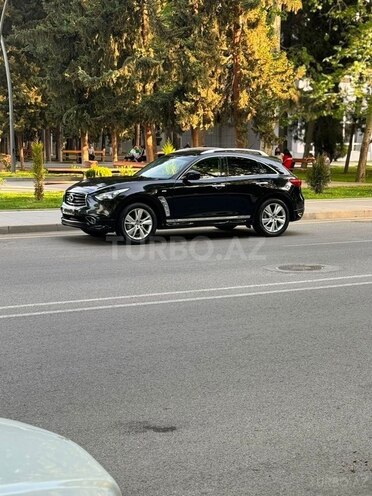 Infiniti FX35-2