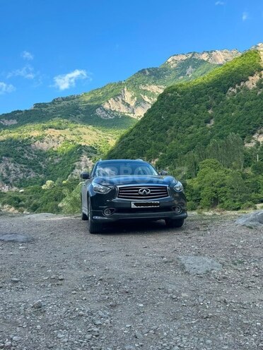 Infiniti FX35-13