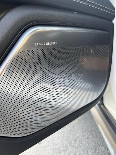 Audi RS7-12