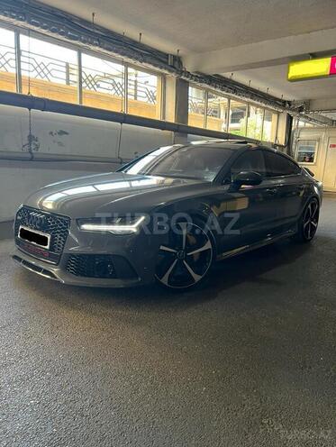 Audi RS7-6