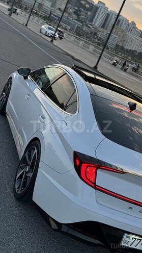 Hyundai Sonata-12