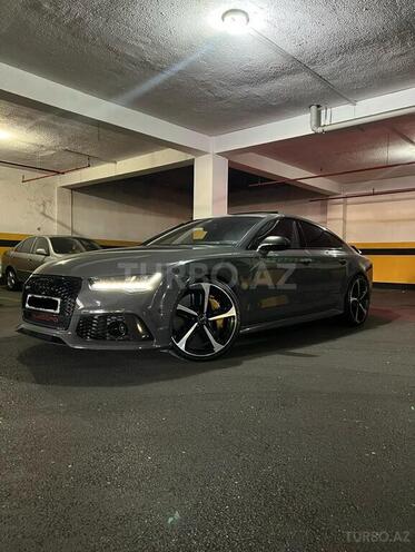 Audi RS7-2