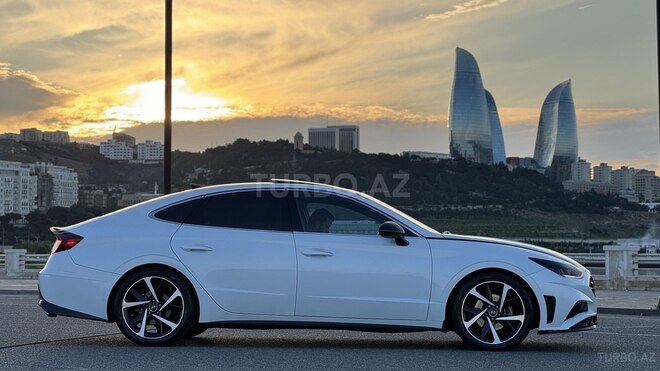 Hyundai Sonata-11