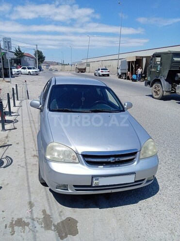 Chevrolet Lacetti-1