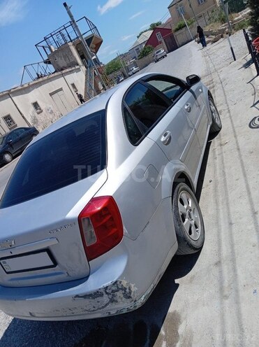 Chevrolet Lacetti-4