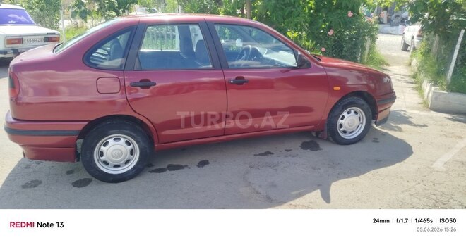 Volkswagen Polo-4