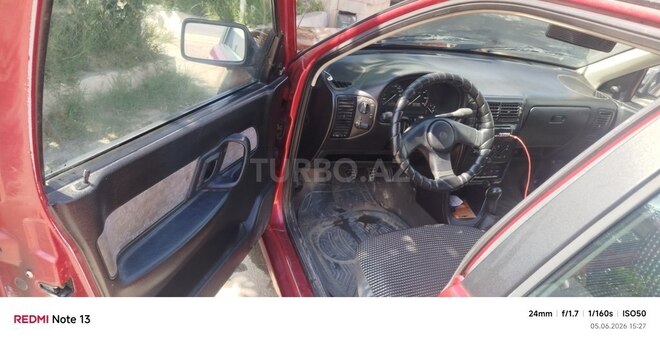 Volkswagen Polo-8