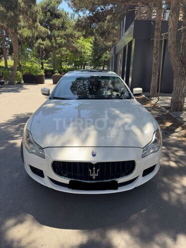 Maserati Quattroporte-1