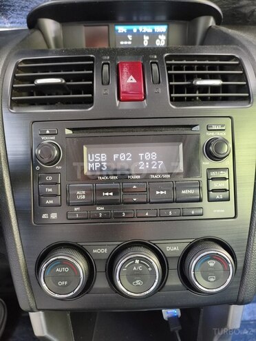 Subaru Forester-12
