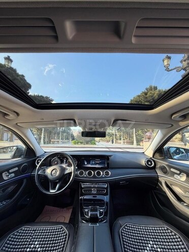 Mercedes E 220 d-9