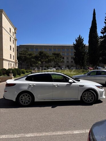 Kia Optima-4
