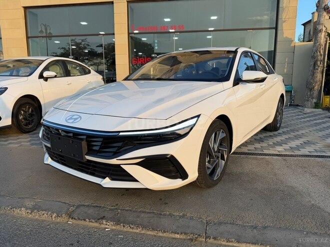 Hyundai Elantra-4