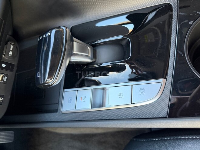 Hyundai Elantra-18