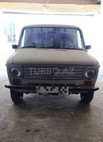 LADA (VAZ) 21011-1