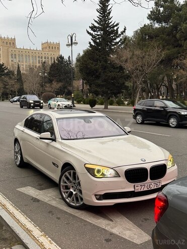 BMW 750-1