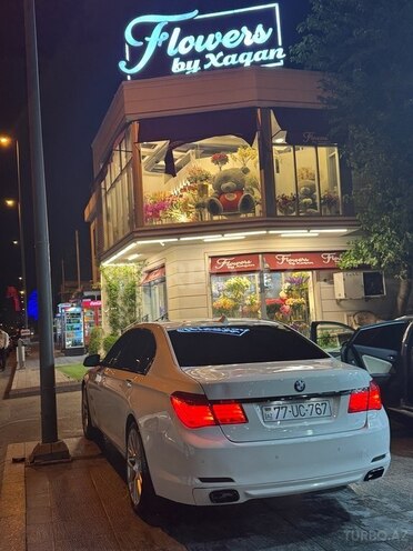BMW 750-2