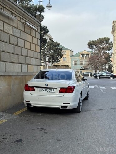 BMW 750-9