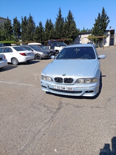 BMW 528-2