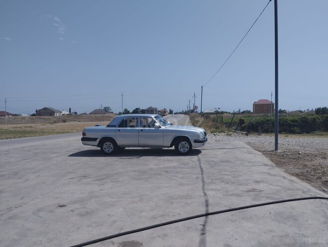 GAZ 3110 "Volga"-8