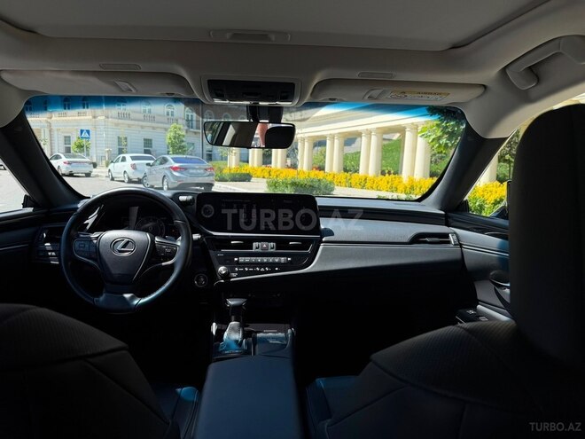 Lexus ES 250-12