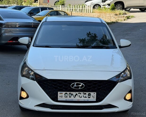 Hyundai Accent-3