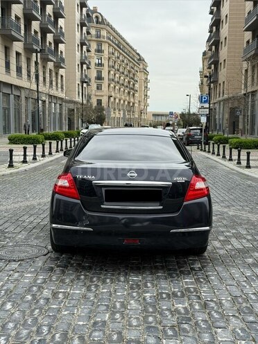 Nissan Teana-2