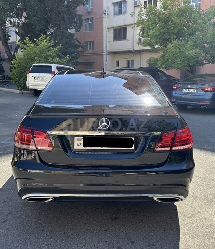 Mercedes E 250 4MATIC-2
