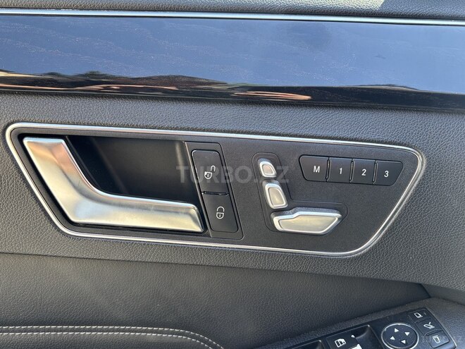 Mercedes E 250 4MATIC-7