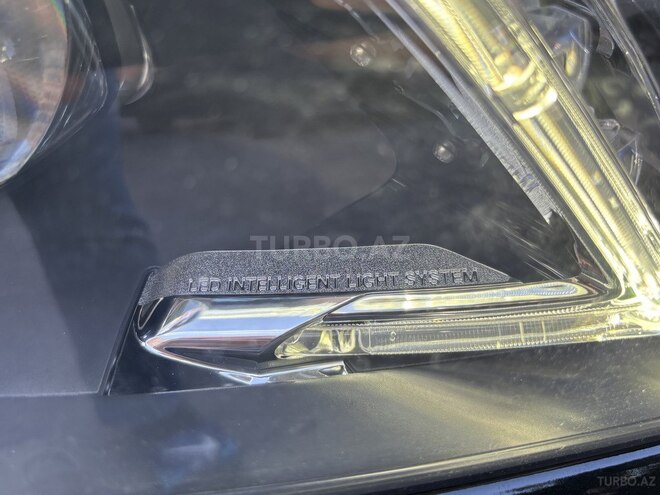 Mercedes E 250 4MATIC-8