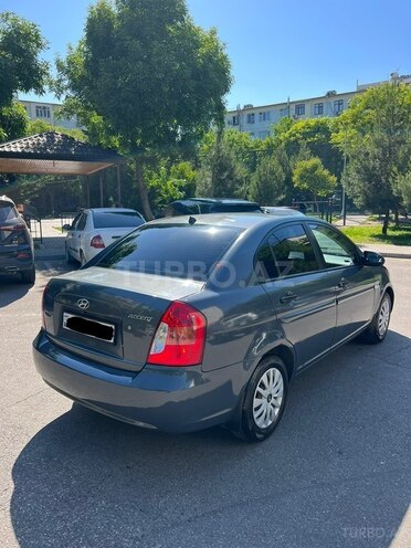 Hyundai Accent-3
