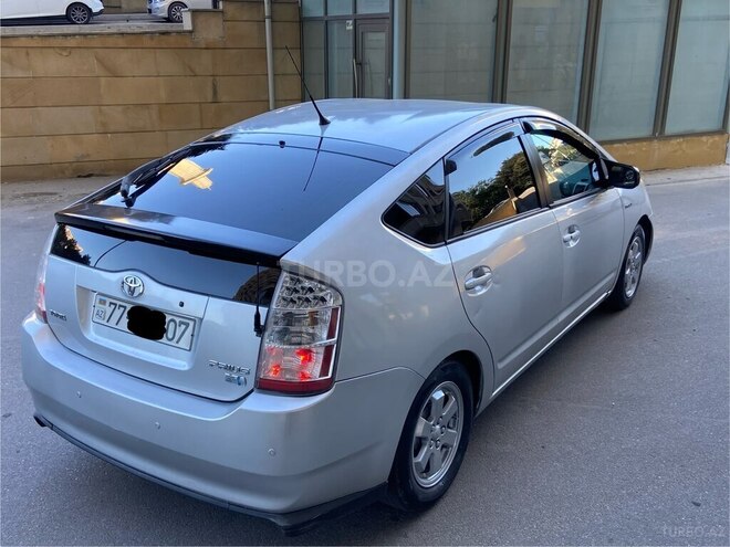 Toyota Prius-6