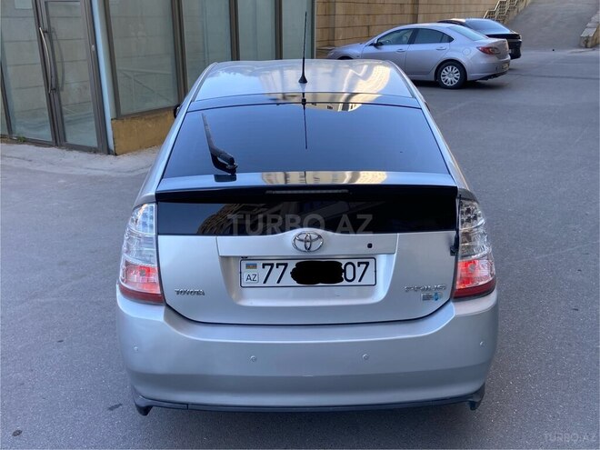 Toyota Prius-5