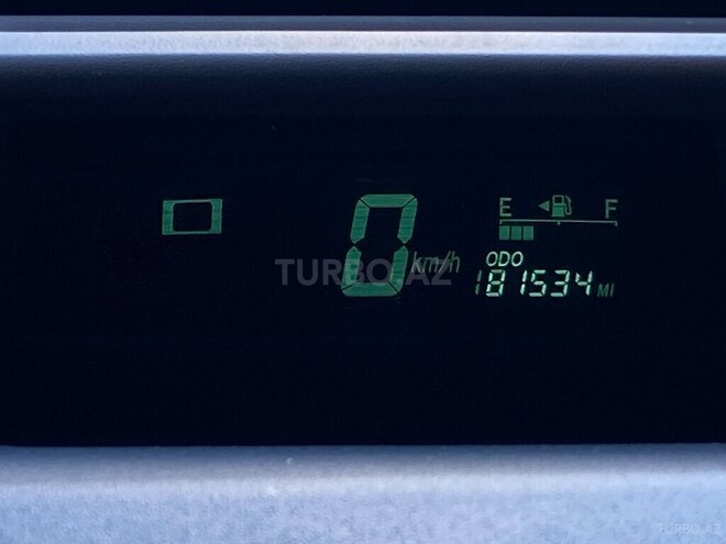 Toyota Prius-13