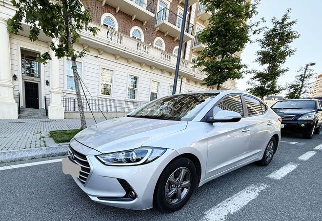 Hyundai Avante-1