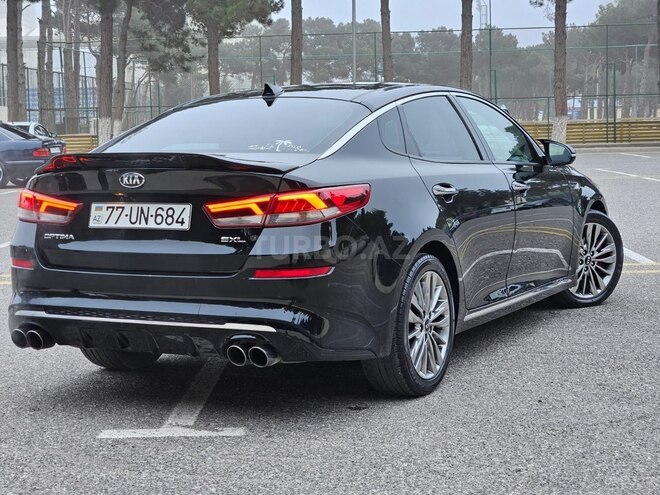 Kia Optima-4
