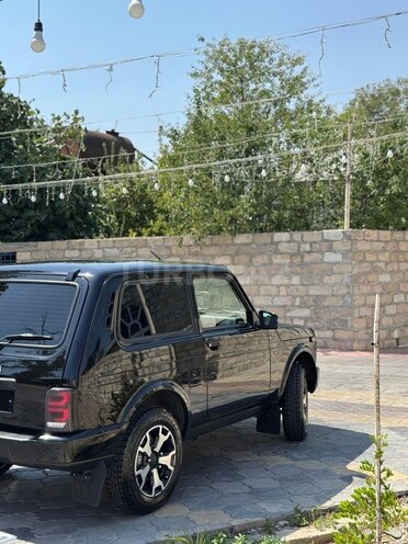 LADA (VAZ) Niva-8