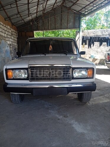 LADA (VAZ) 2107-1