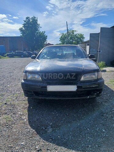 Nissan Maxima-1