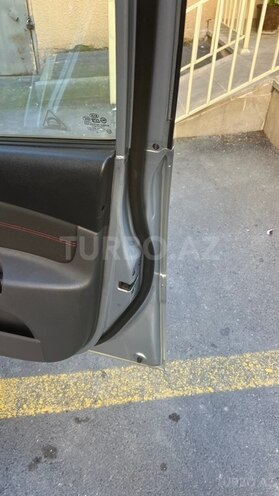 Kia Rio-7
