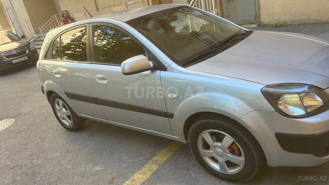 Kia Rio-5