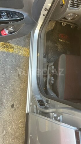 Kia Rio-15