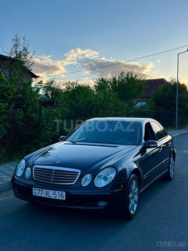 Mercedes E 240-3