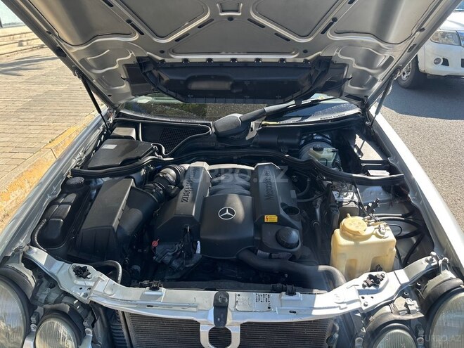 Mercedes E 240-9