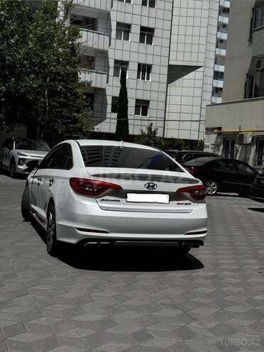 Hyundai Sonata-4