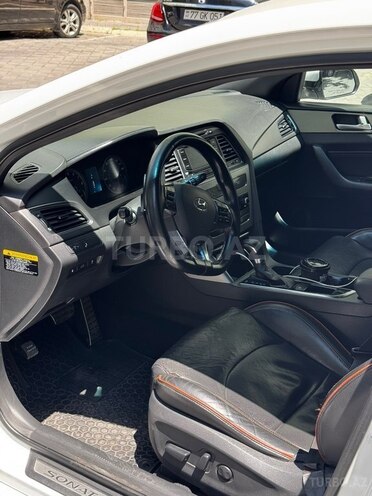 Hyundai Sonata-6