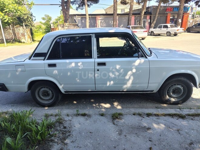 LADA (VAZ) 2107-4